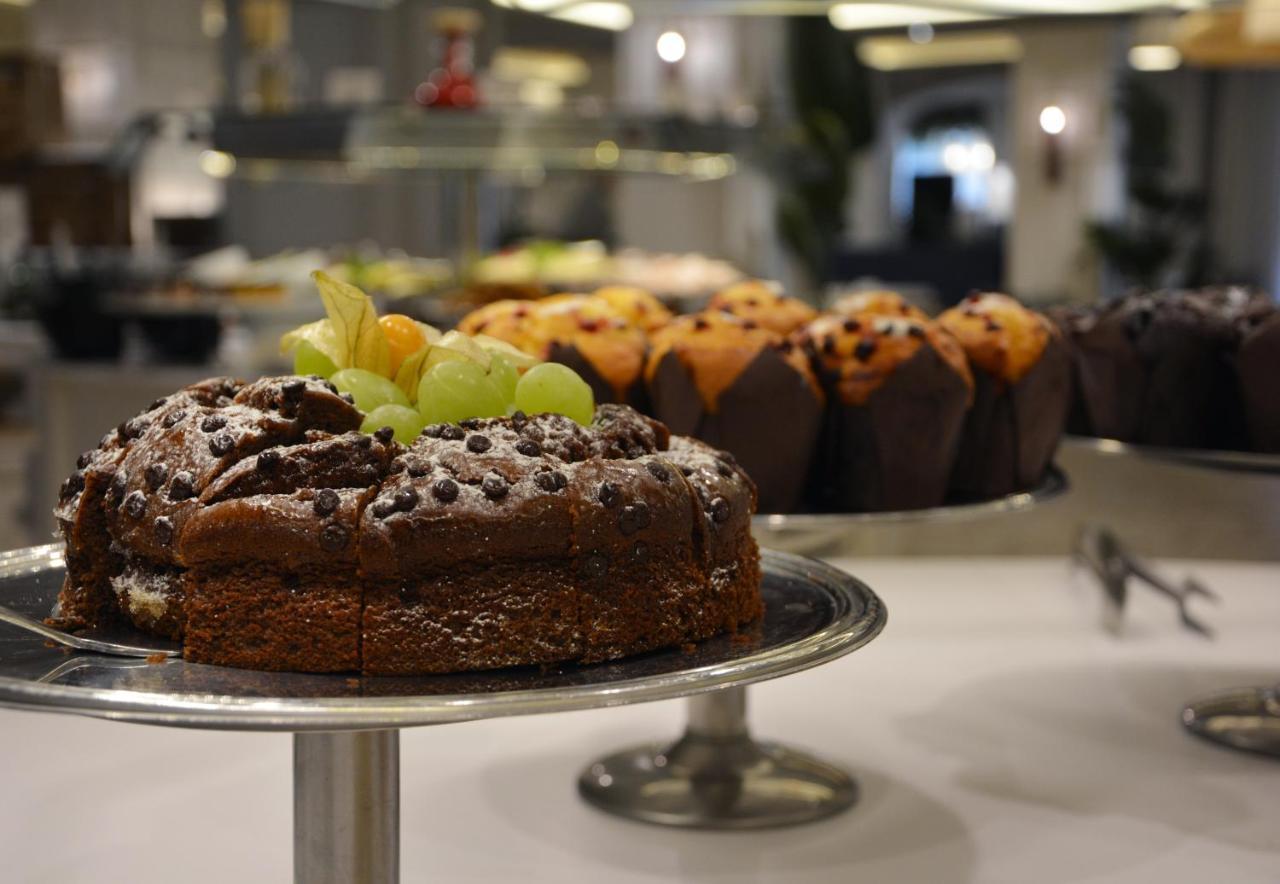 Sh Villa Gadea Altea Exterior photo A cake on a cake stand